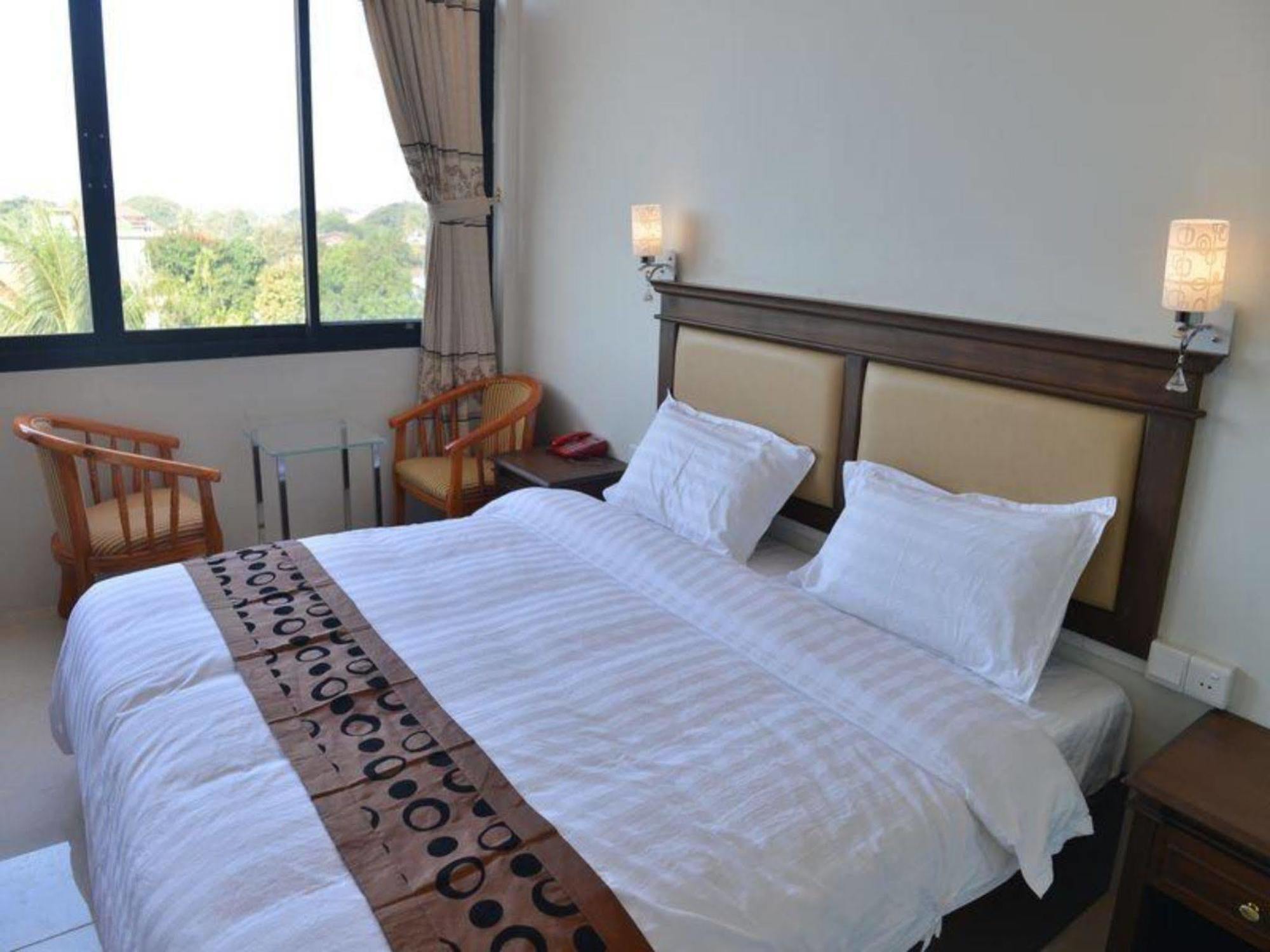 Hotel Myitkyinā Dış mekan fotoğraf