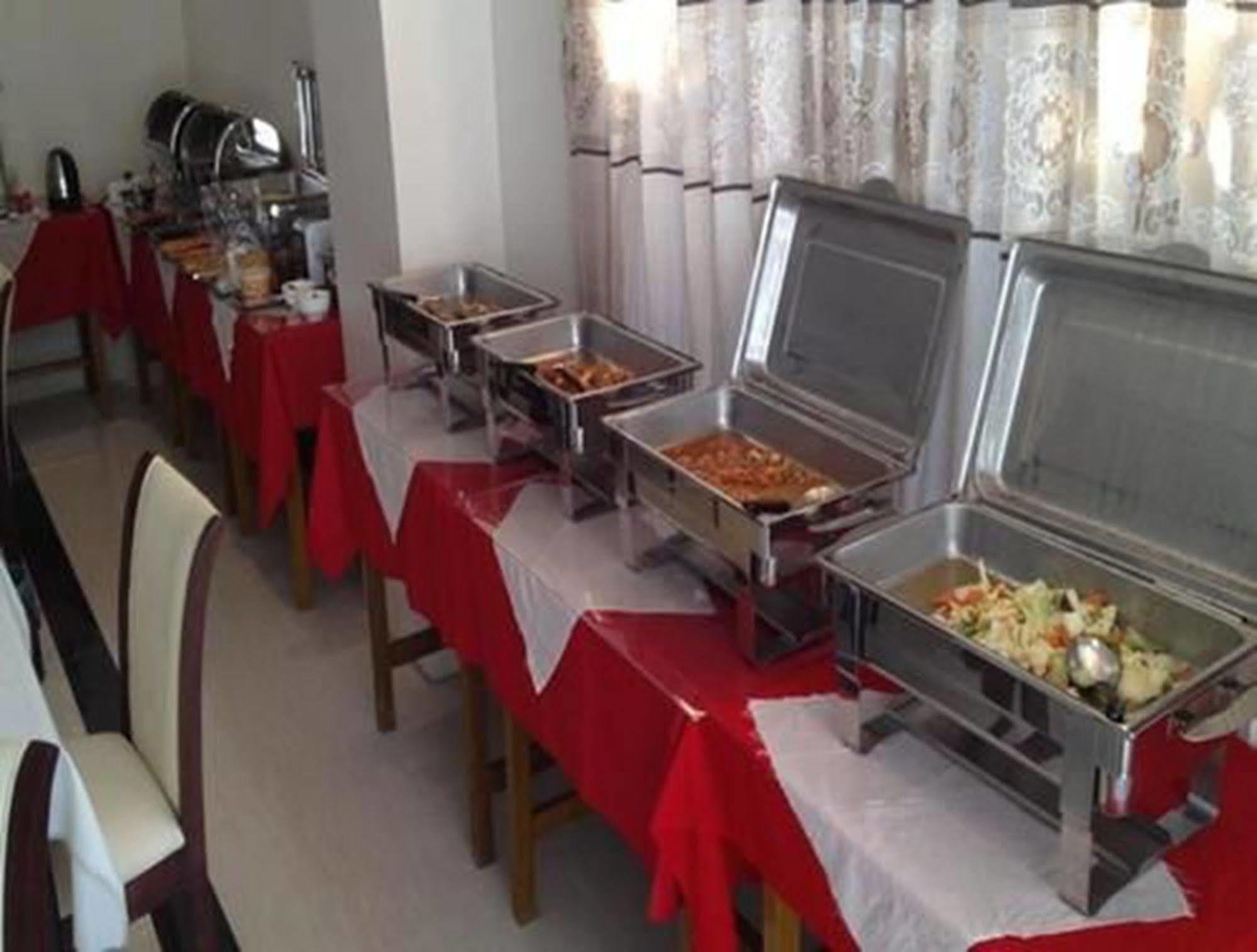 Hotel Myitkyinā Dış mekan fotoğraf