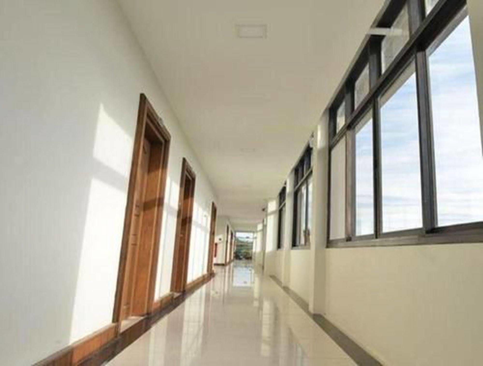 Hotel Myitkyinā Dış mekan fotoğraf
